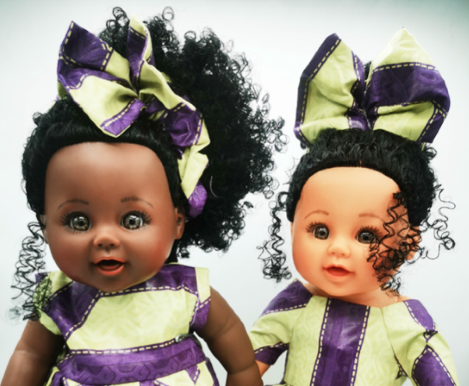 Poupée Kidunya - deux robes verte violettes, histoire